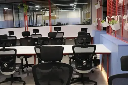 100-Seat Office Setup